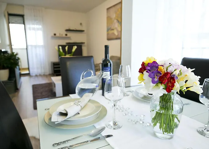 Διαμέρισμα Golden Place